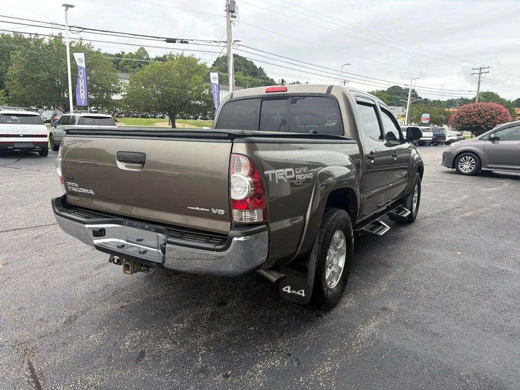 Used 2014 Pyrite Mica Toyota DOUBCAB image 5