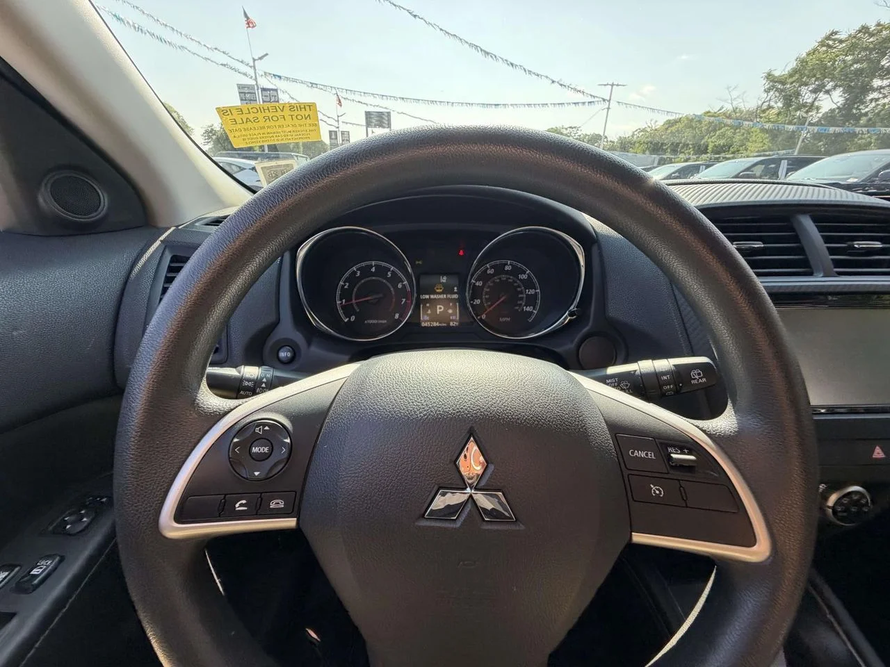 Used 2022 Silver Mitsubishi 2.0 ES AWC image 33
