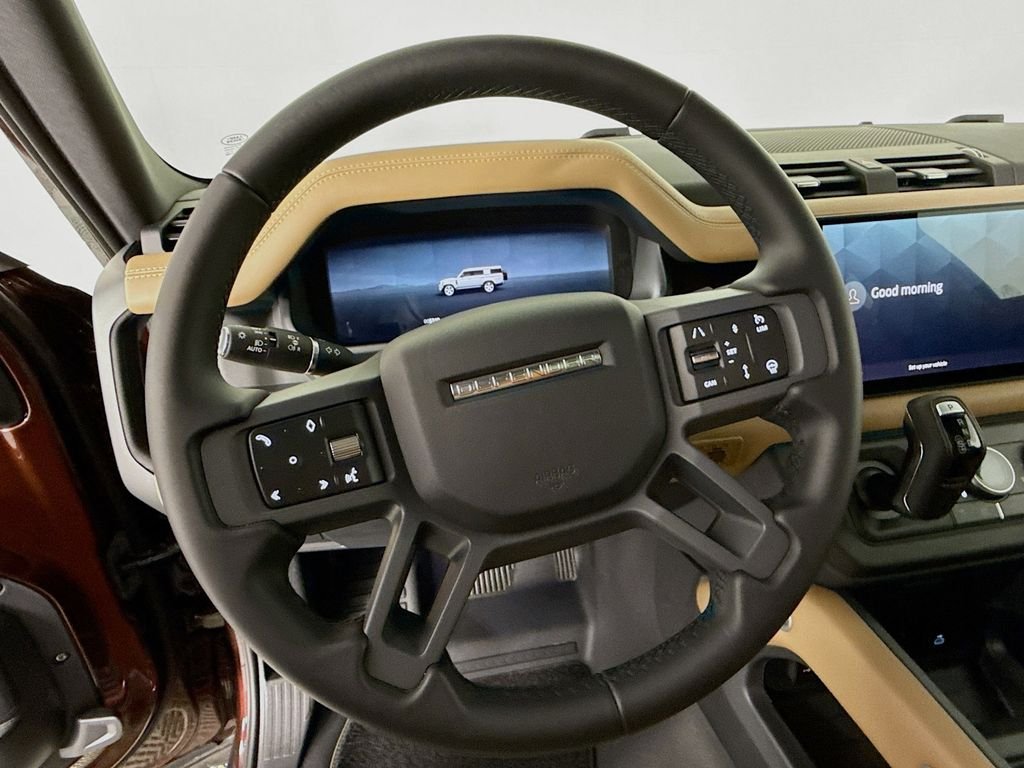 New 2025 Sedona Red Land Rover S image 12