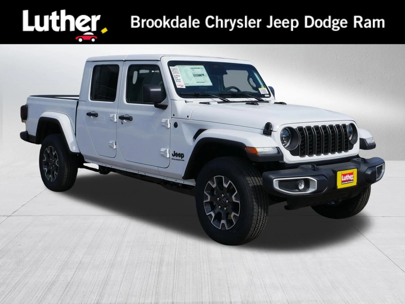 2026 Jeep Gladiator Sahara Auto's photo