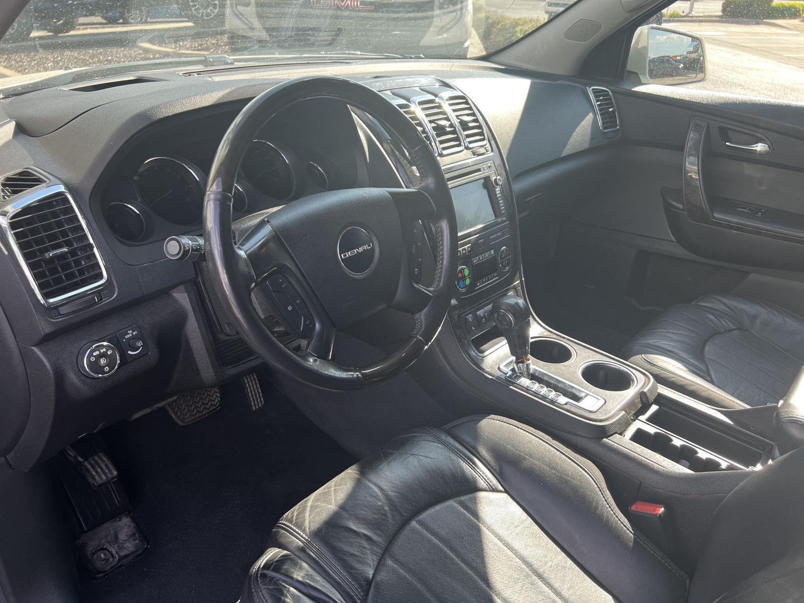 2012 GMC Acadia Denali - Photo 17