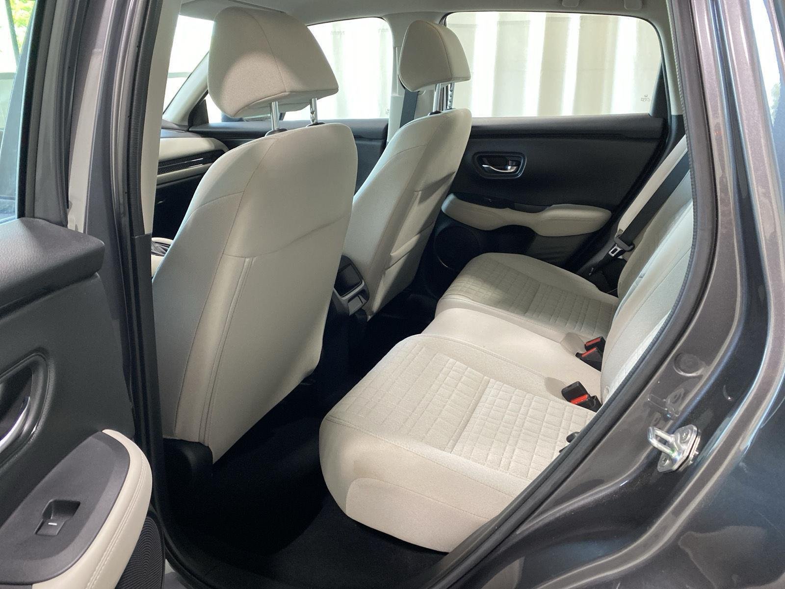 Used 2023 Modern Steel Metallic Honda LX image 15