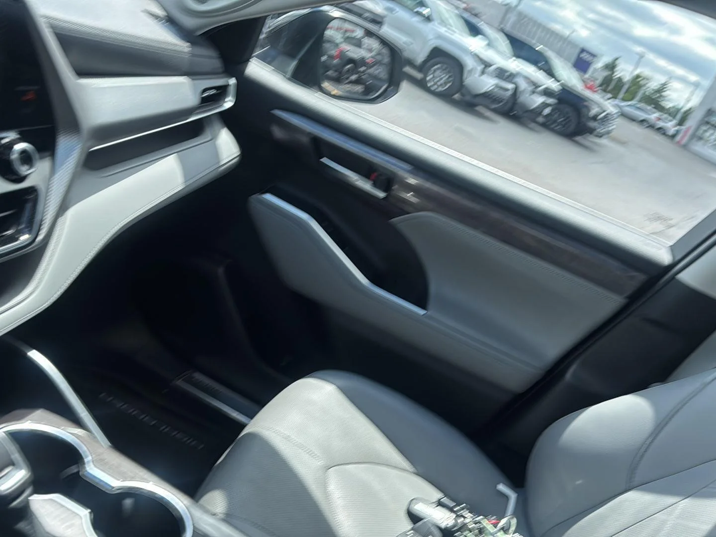 Used 2021 Opulent Amber Toyota Platinum image 12