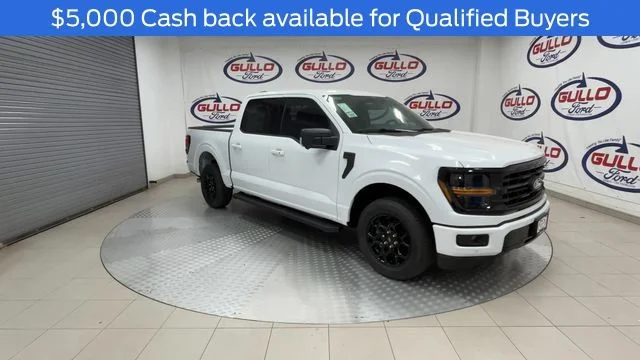 New 2026 Oxford White Ford XLT image 2