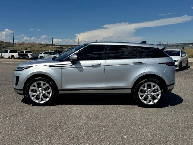 Used 2020 Silver Land Rover SE image 2