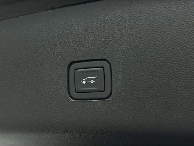 Used 2023 Black Chevrolet RS image 39
