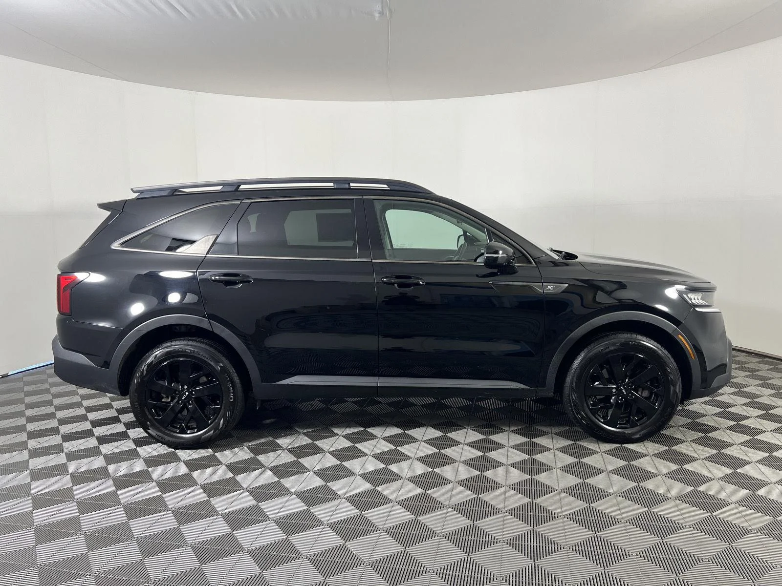Used 2022 Ebony Black Kia X-Line S image 2
