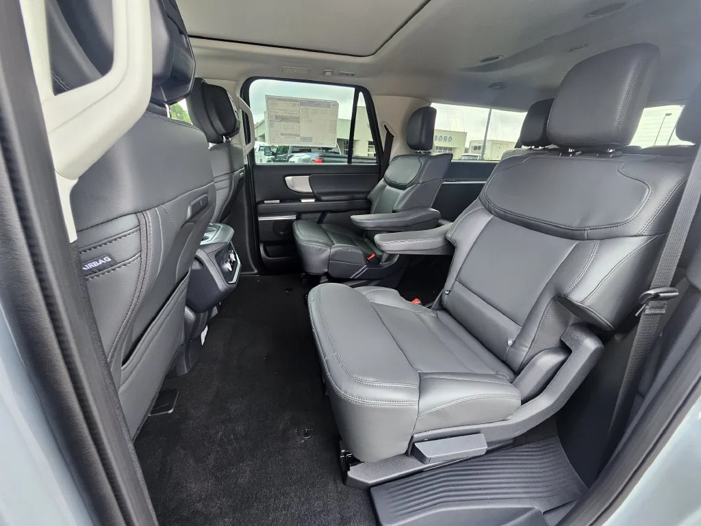 New 2027 Glacier Gray Metallic Tri-Coat Ford MAX Active image 14