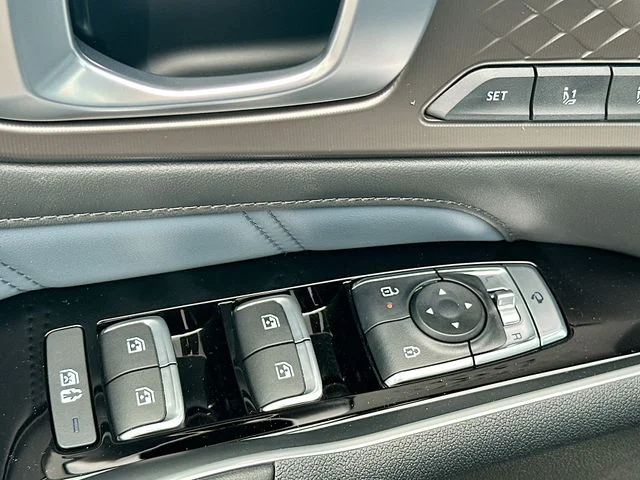2025 Kia Sorento SX Prestige Hybrid - Photo 18