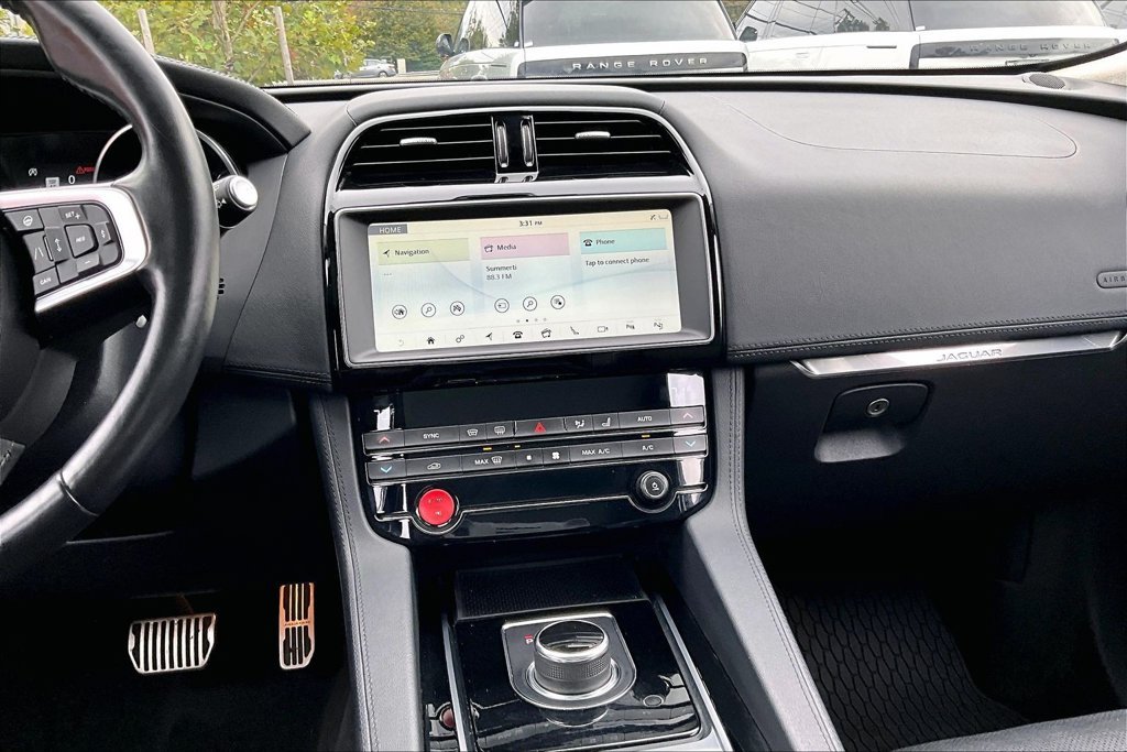 Used 2019 Gray Jaguar 25t Prestige image 6