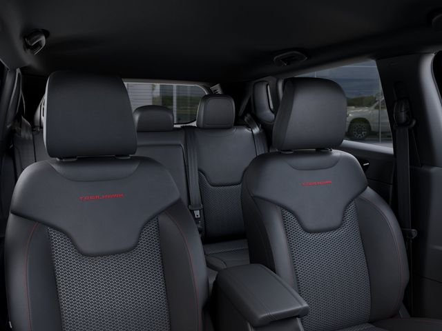 New 2026 Bright White Clear-Coat Exterior Paint Jeep Trailhawk image 27