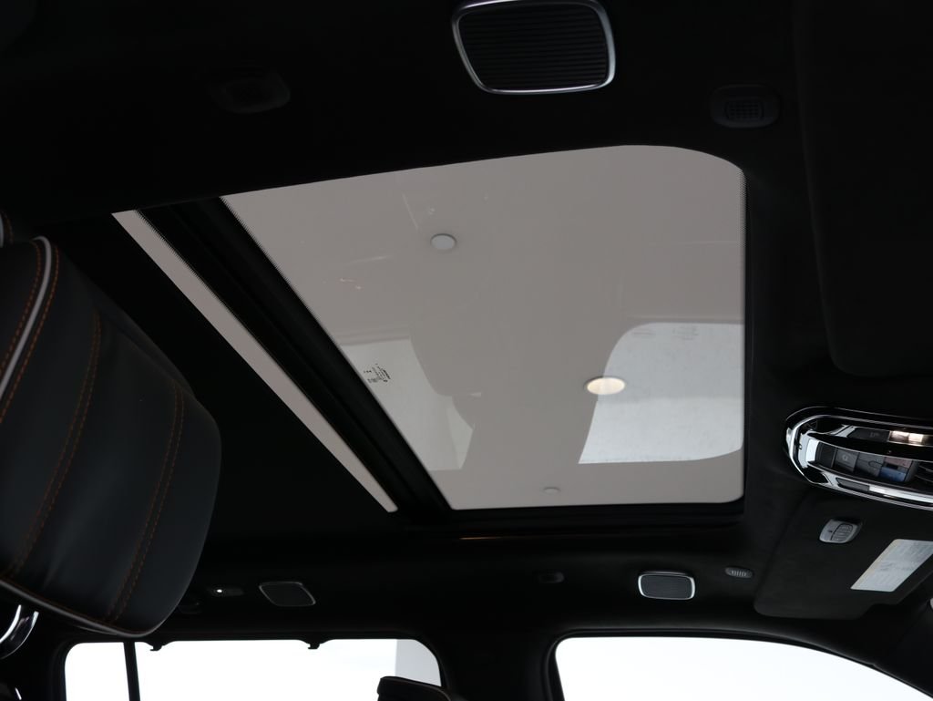 Used 2024 Black Jeep Series III image 49