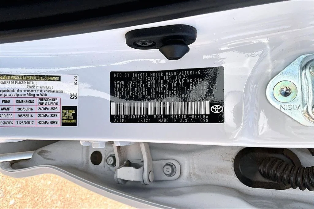 Used 2024 White Toyota LE image 29