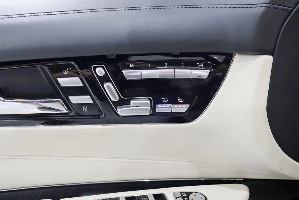 Used 2011  Mercedes-Benz CL 63 AMG® image 36