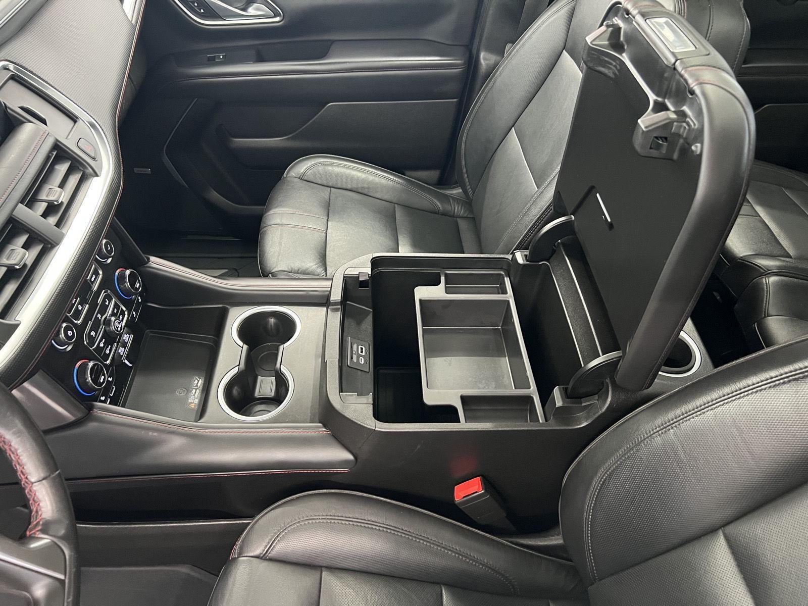 2021 Chevrolet Suburban RST - Photo 18