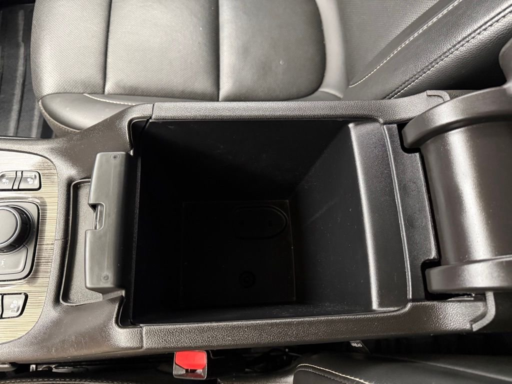 Used 2023 Silver GMC SLT image 56