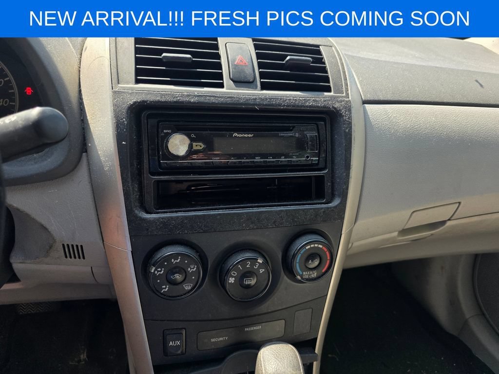 Used 2009 Gray Toyota LE image 6