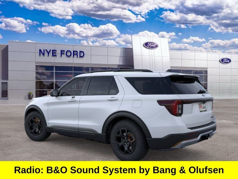 New 2026 Space White Metallic Ford Tremor® image 5