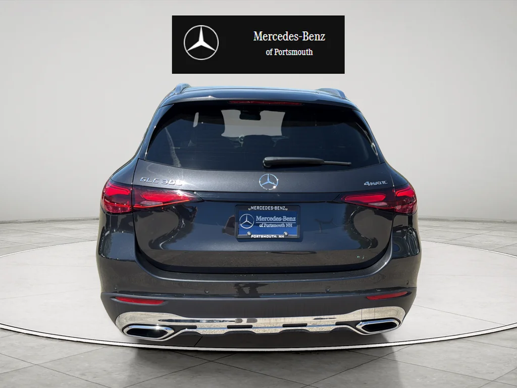 Used 2026 Gray Mercedes-Benz GLC 300 image 4