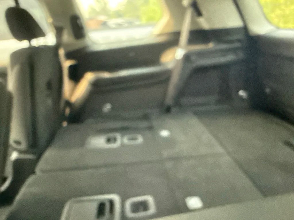 Used 2021 White Jeep Laredo image 6