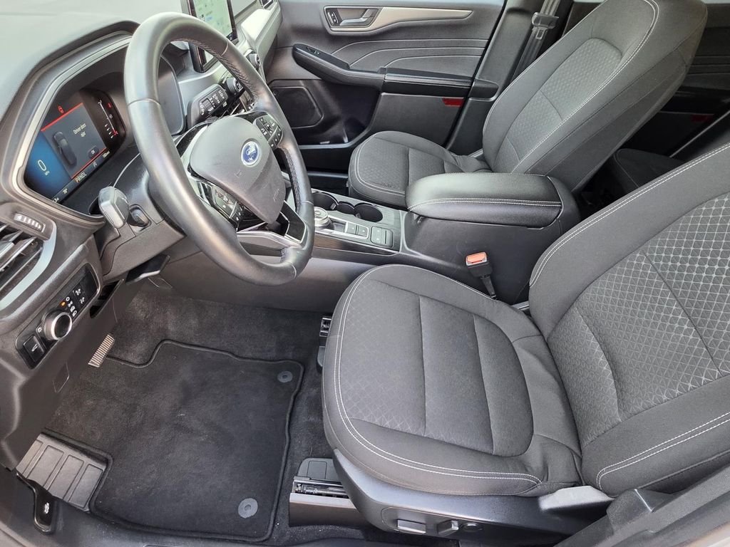 Used 2024 Silver Ford Active image 6