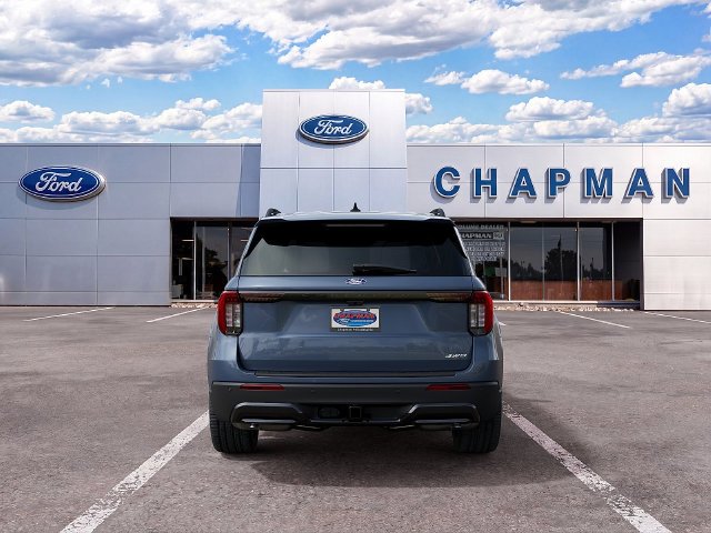 New 2027 Vapor Blue Metallic Ford ST-Line image 4