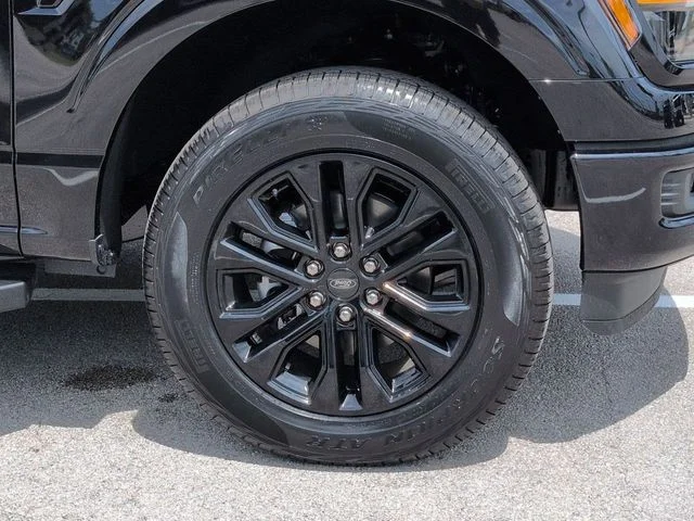 New 2026 Agate Black Metallic Ford XLT image 11