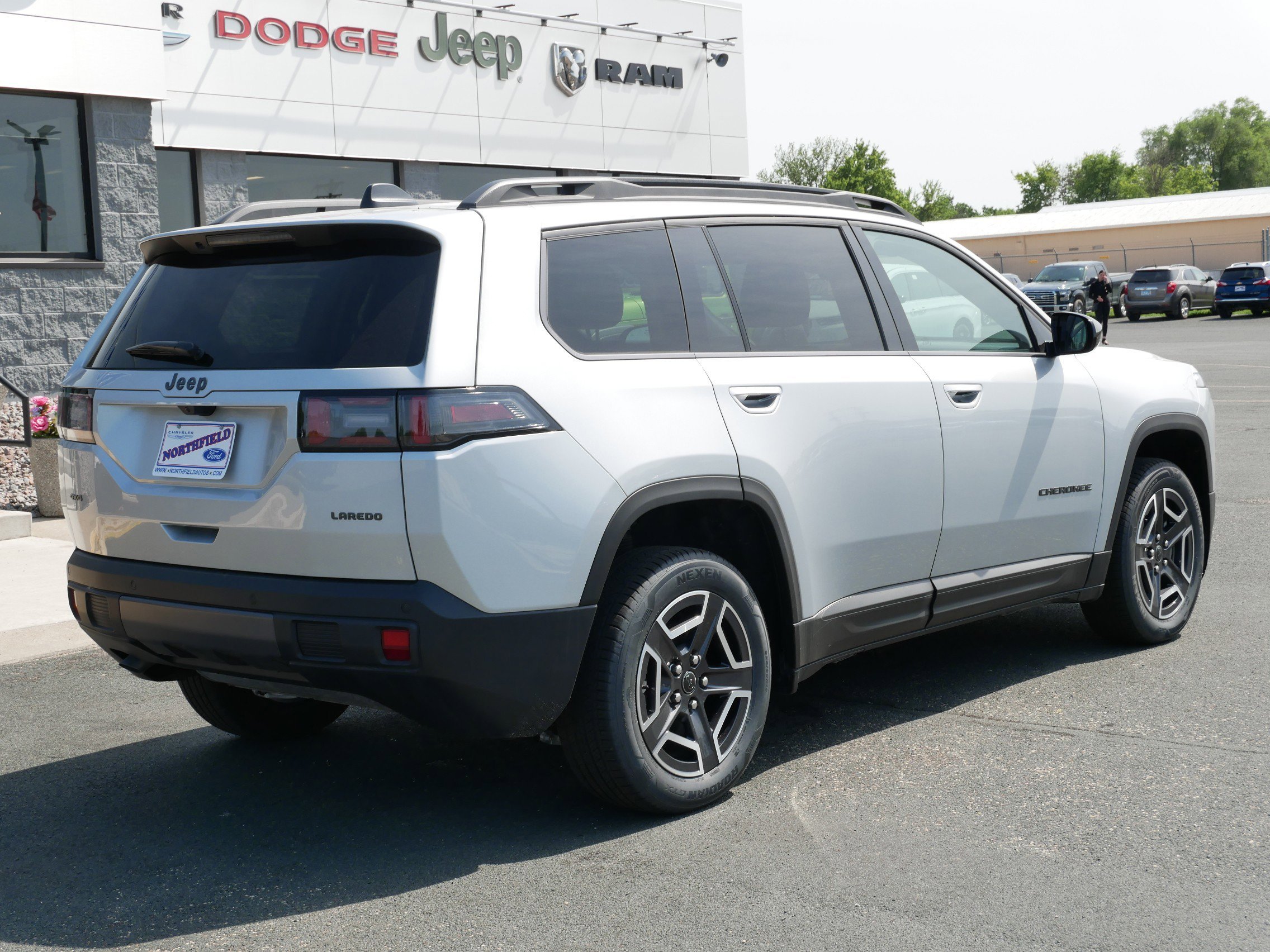 2026 Jeep Cherokee Laredo - Photo 8