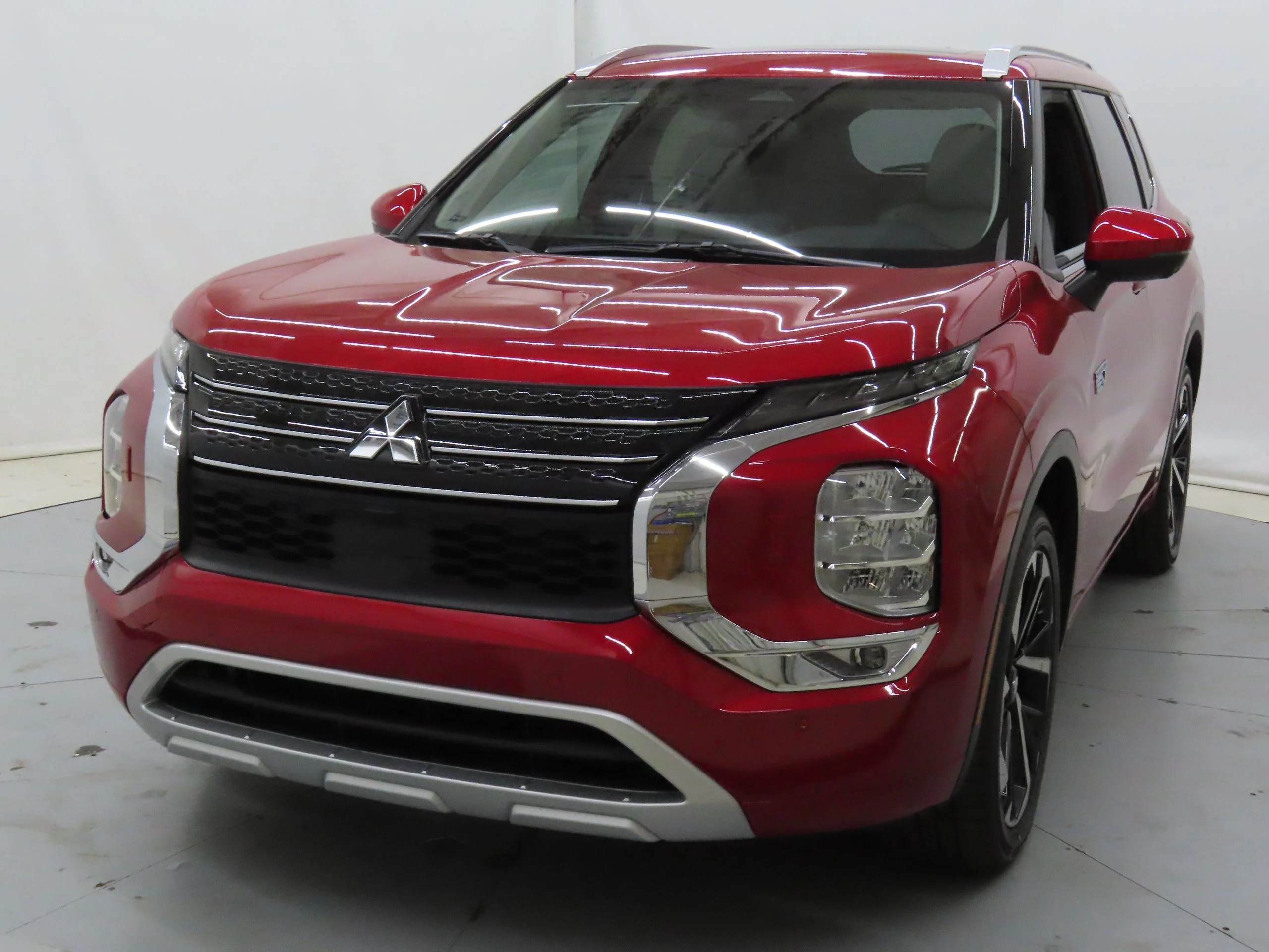 2025 Mitsubishi Outlander Plug-in Hybrid SEL - Photo 7