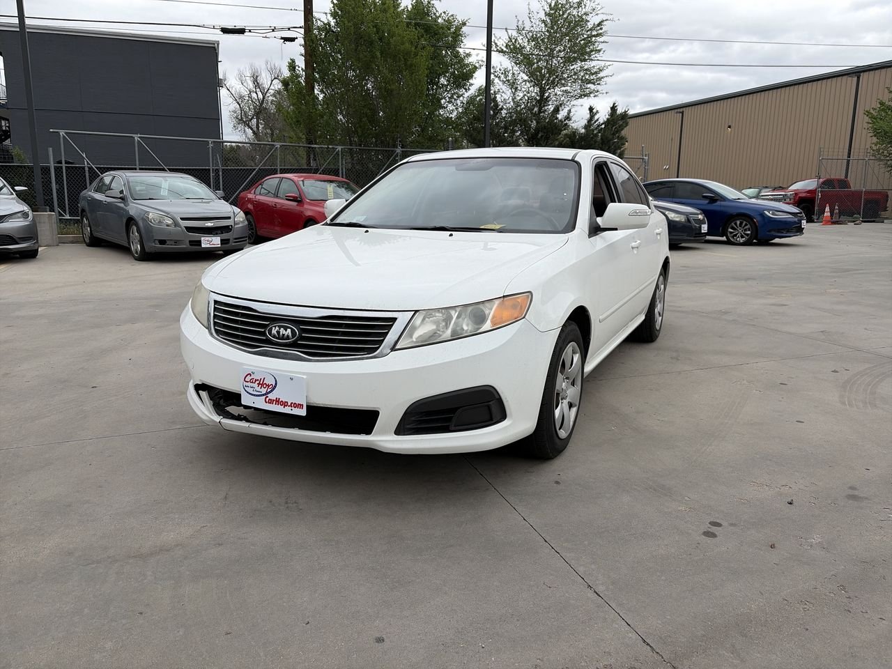 2010 Kia Optima LX AT's photo