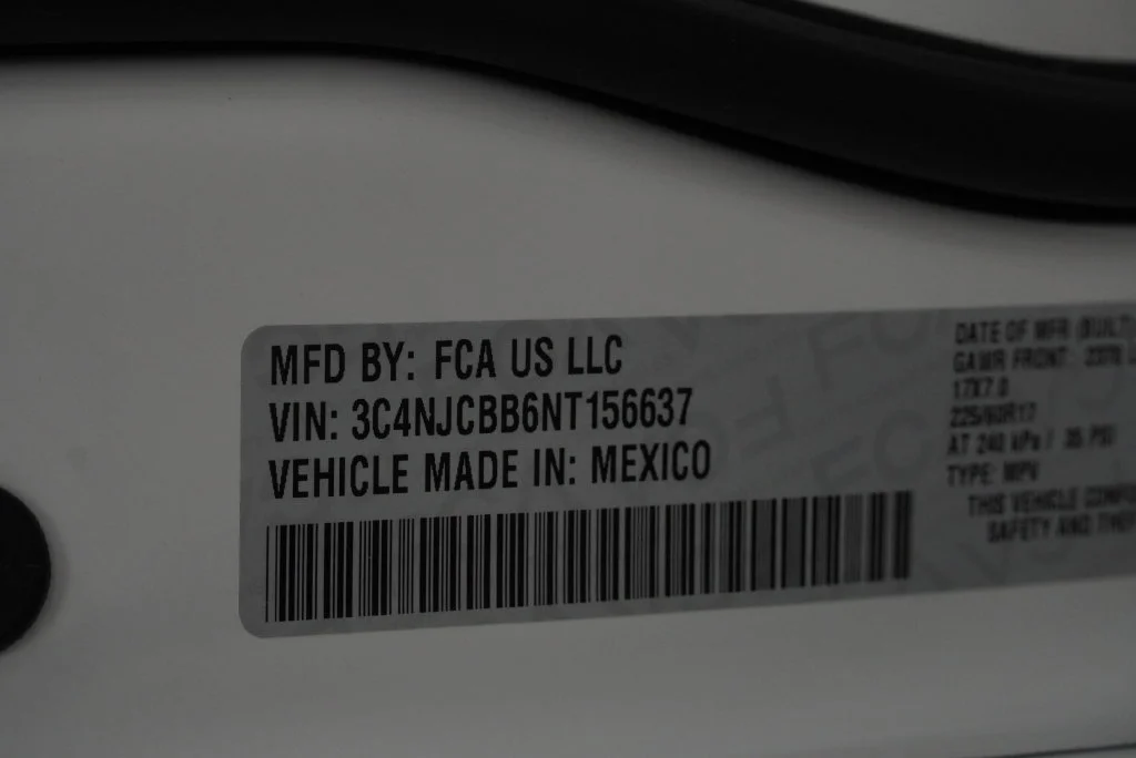 Used 2022 Bright White Clea Jeep Latitude image 43