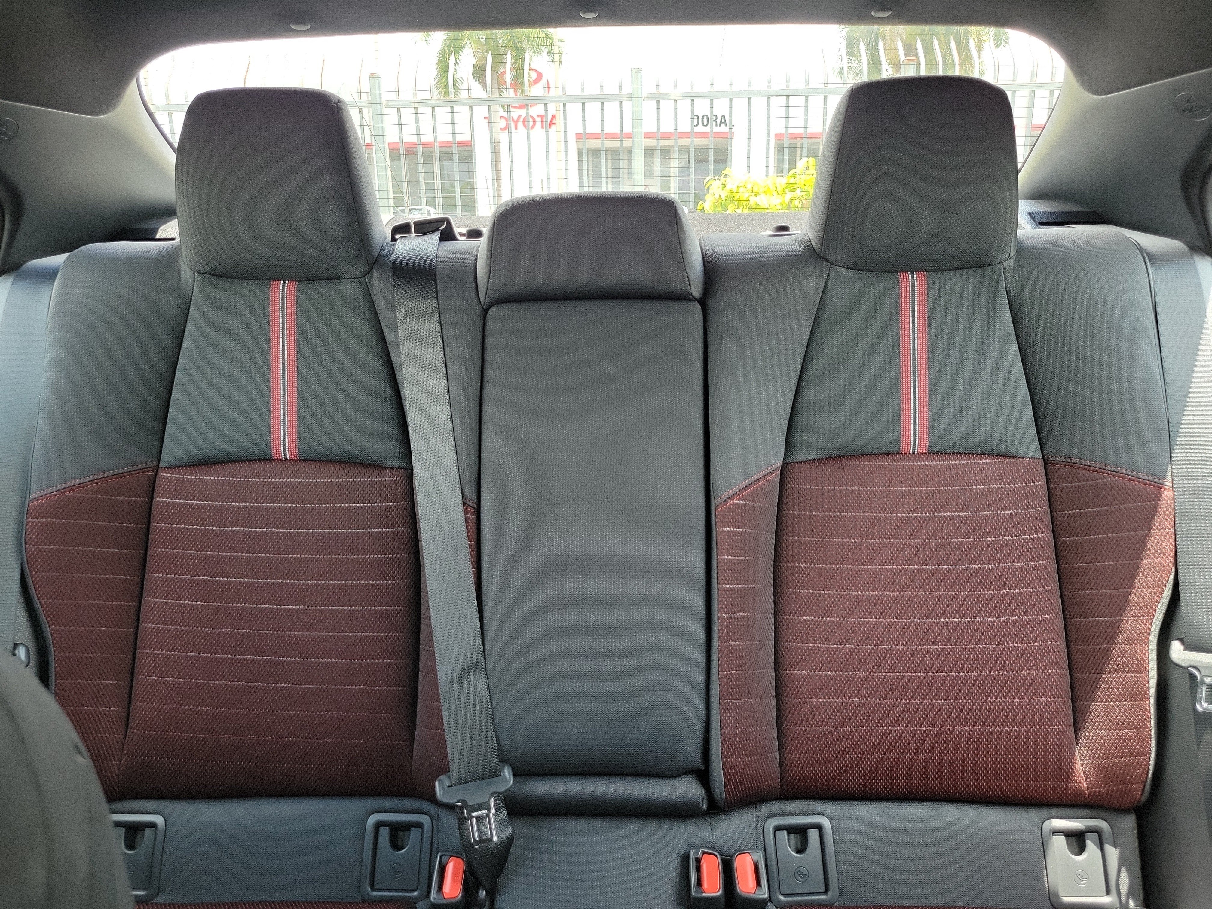 Used 2025 Pearl Toyota SE image 28