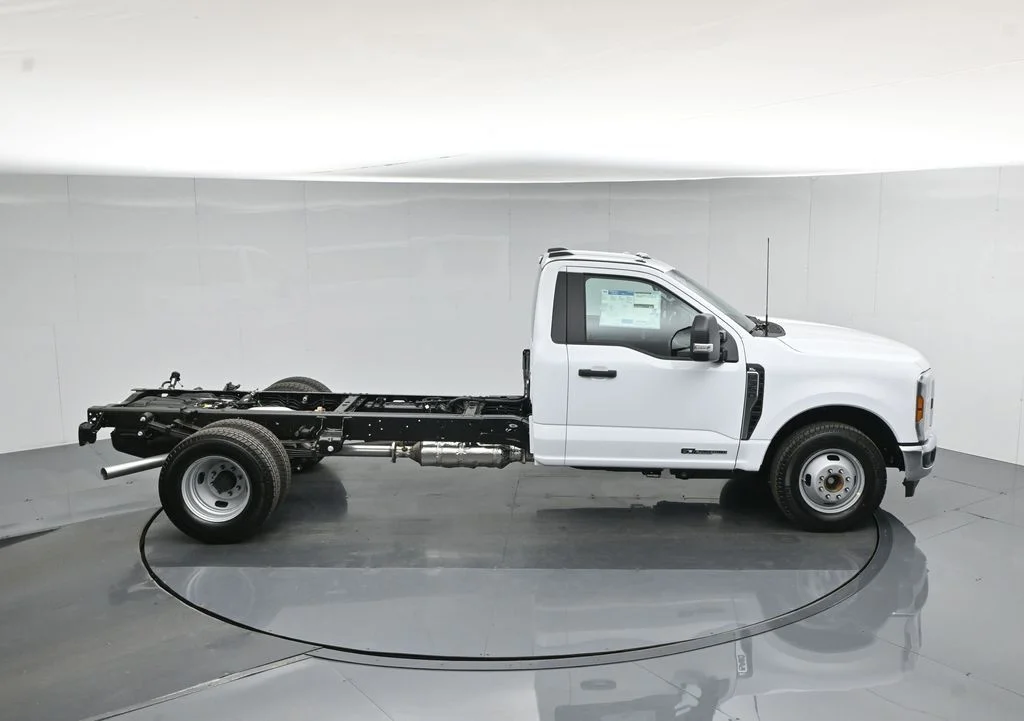 New 2026 White Ford XL image 33