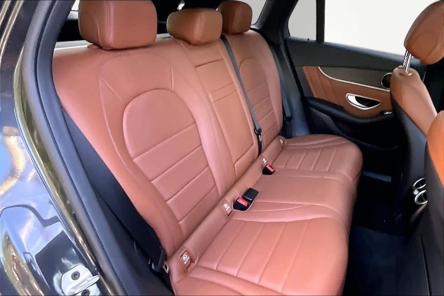 Used 2022 Graphite Grey Metallic Mercedes-Benz GLC 300 image 20