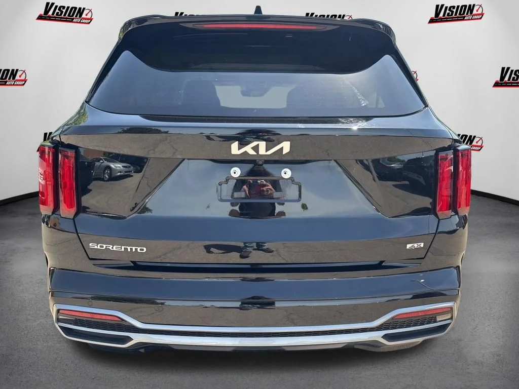 Used 2023 Black Kia SX image 6
