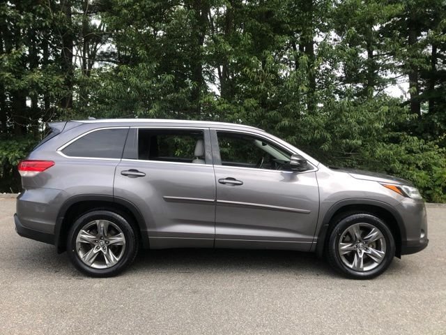 Used 2017 Predawn Gray Mica Toyota Limited Platinum image 3