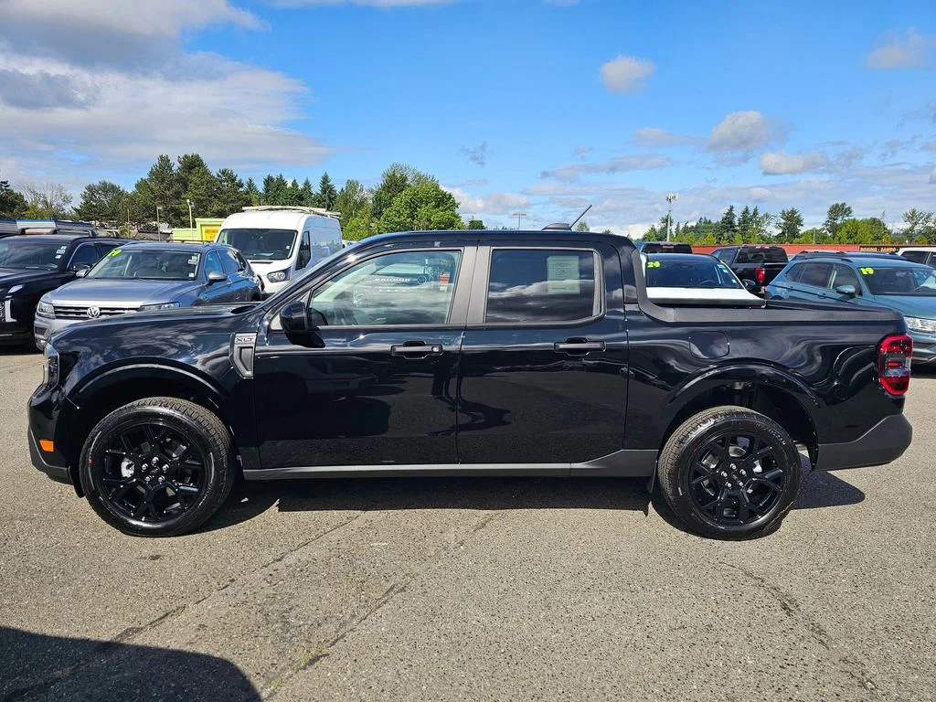 New 2025 Black Ford XLT image 4