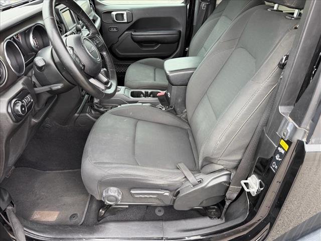 Used 2020 Black Clearcoat Jeep Sport S image 9