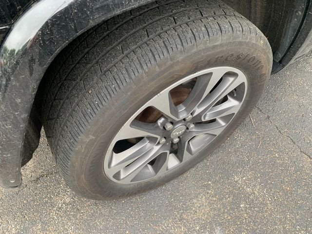 Used 2018 Black Jeep Overland image 9