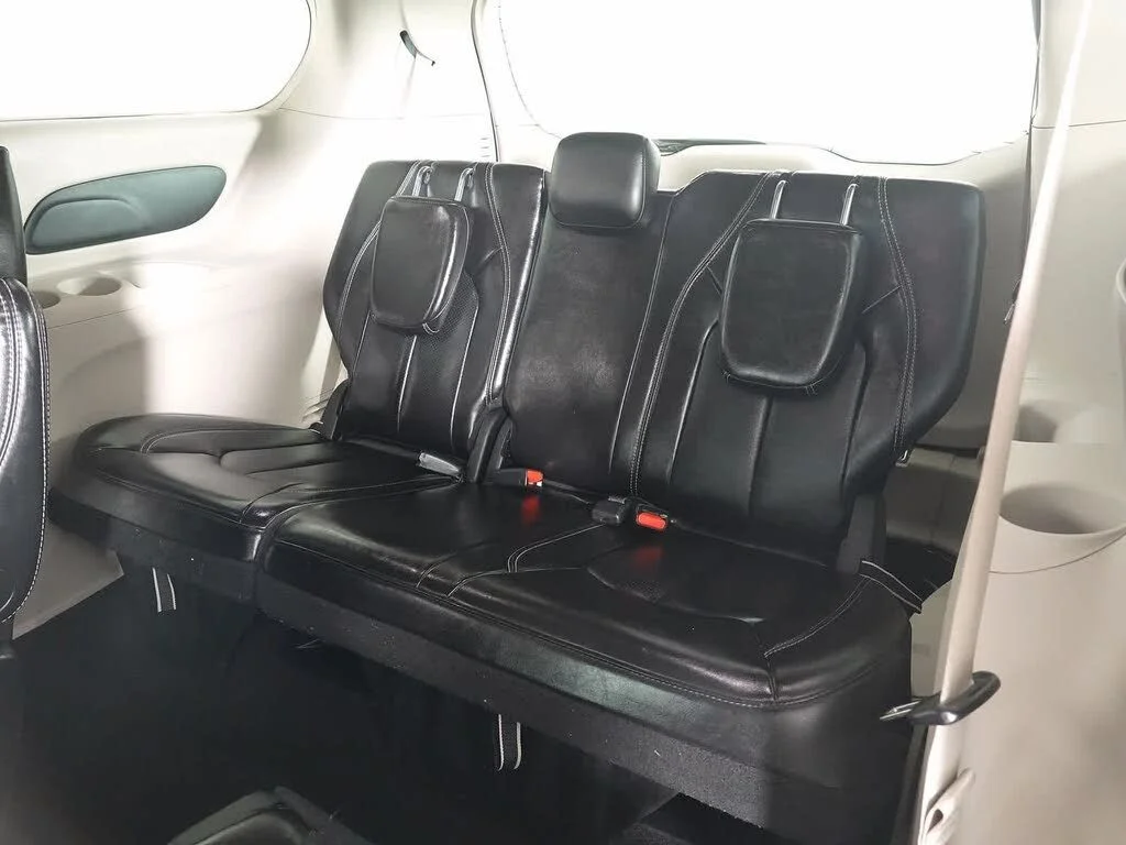 Used 2024 White Chrysler Touring L image 22
