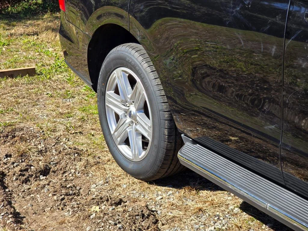 Used 2018 Black Ford XLT image 17
