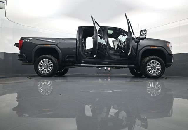 Used 2020 Black GMC Denali image 33