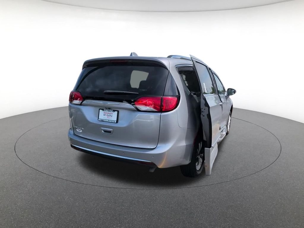 2018 Chrysler Pacifica Touring L Plus - Photo 4