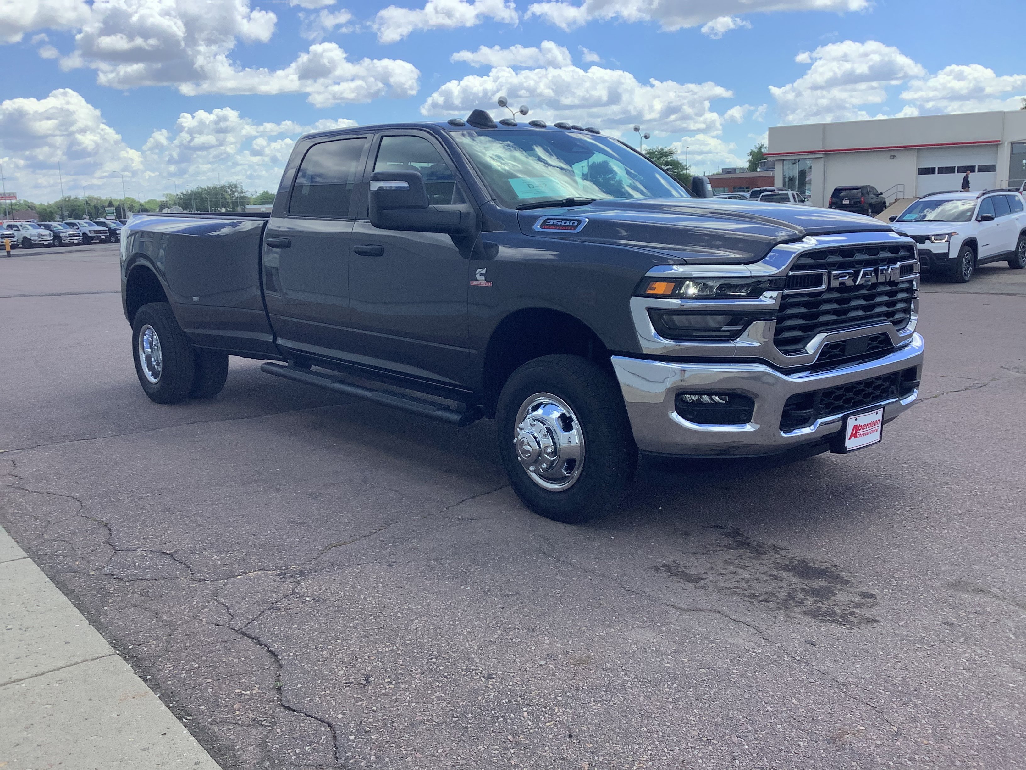 New 2026 Granite Crystal Metallic Clear-Coat Exterior Paint RAM Tradesman image 4