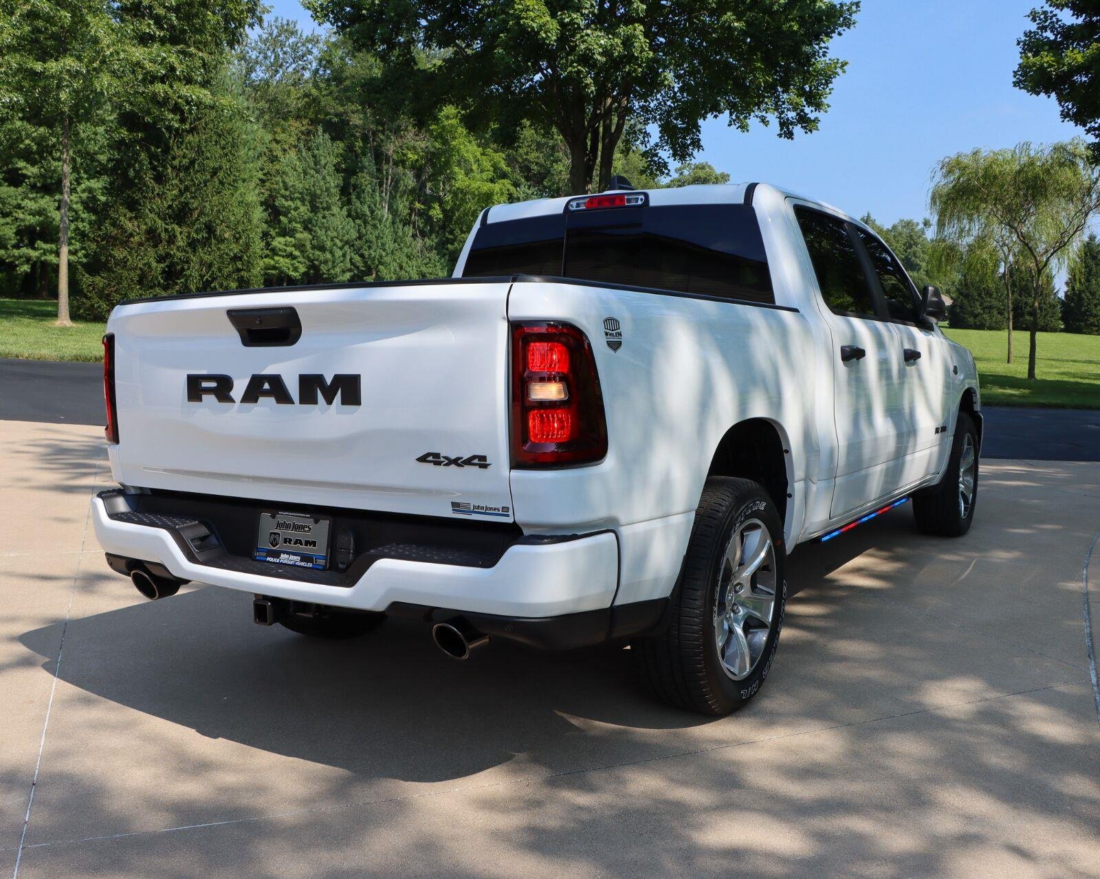 New 2026 Bright White Clearcoat RAM Express image 4