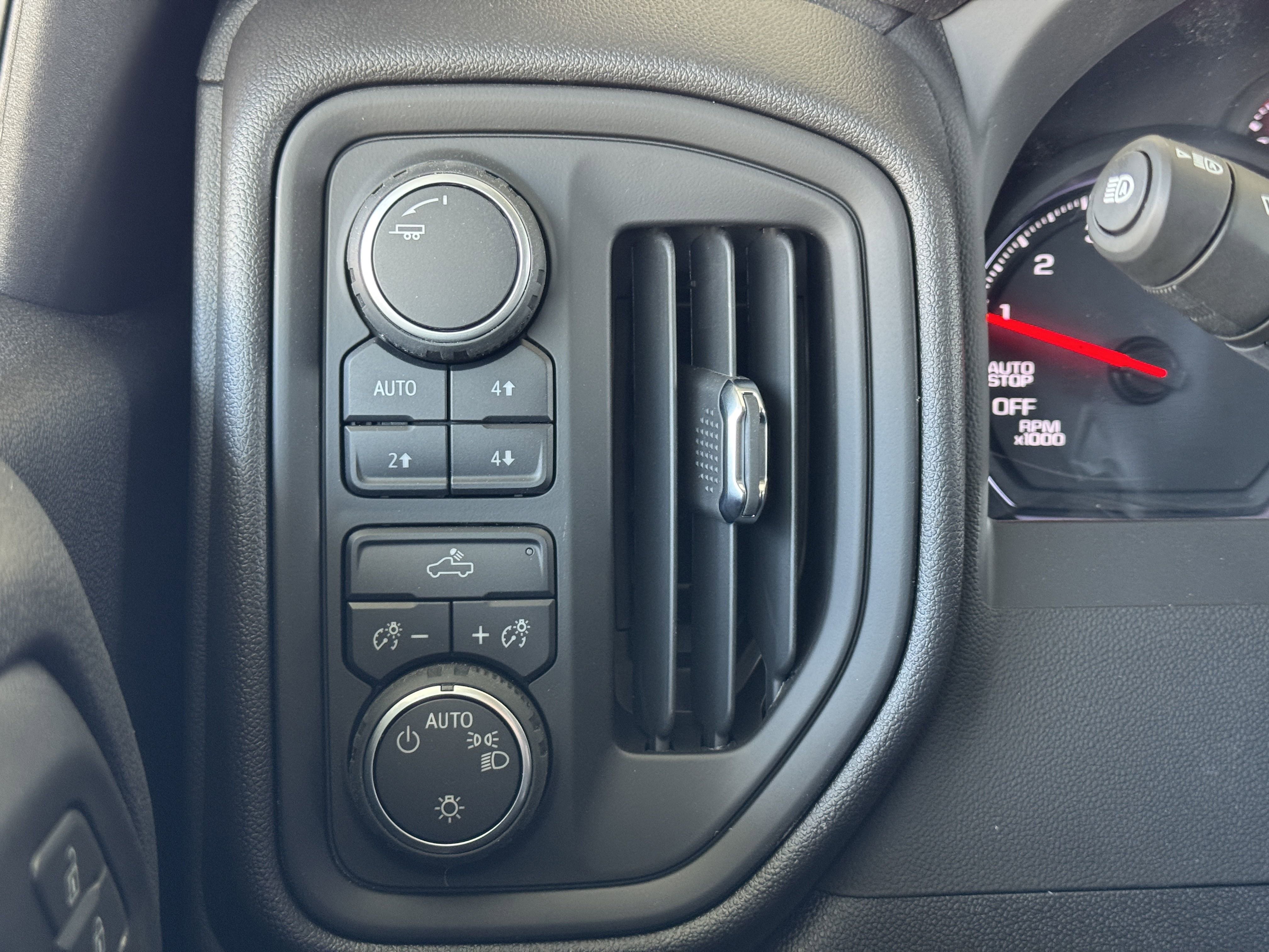 2025 Chevrolet Silverado 1500 Custom Trail Boss - Photo 23