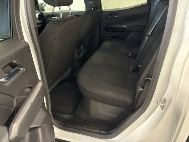 2024 Chevrolet Colorado LT - Photo 32