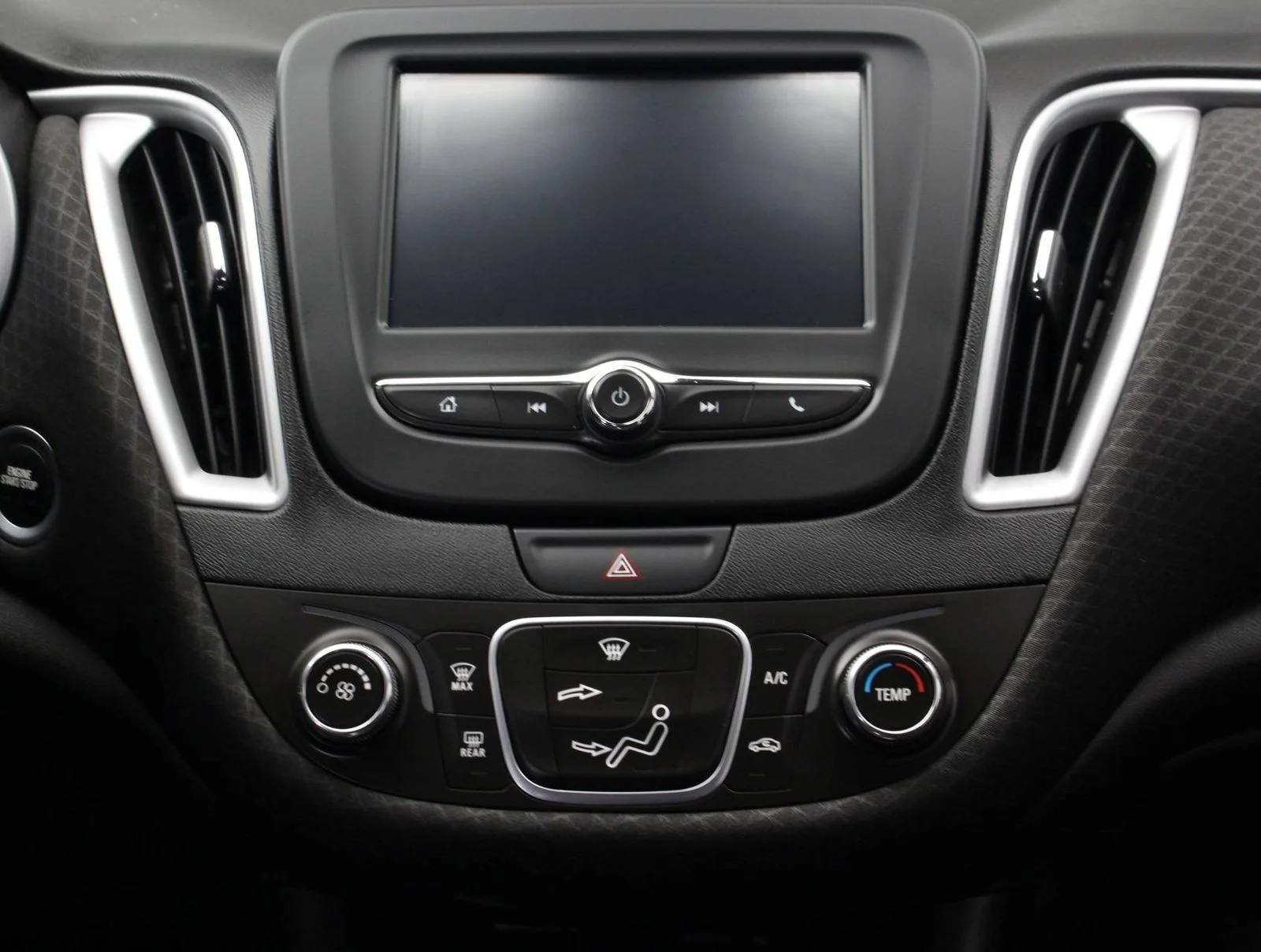Used 2018 White Chevrolet LS image 19
