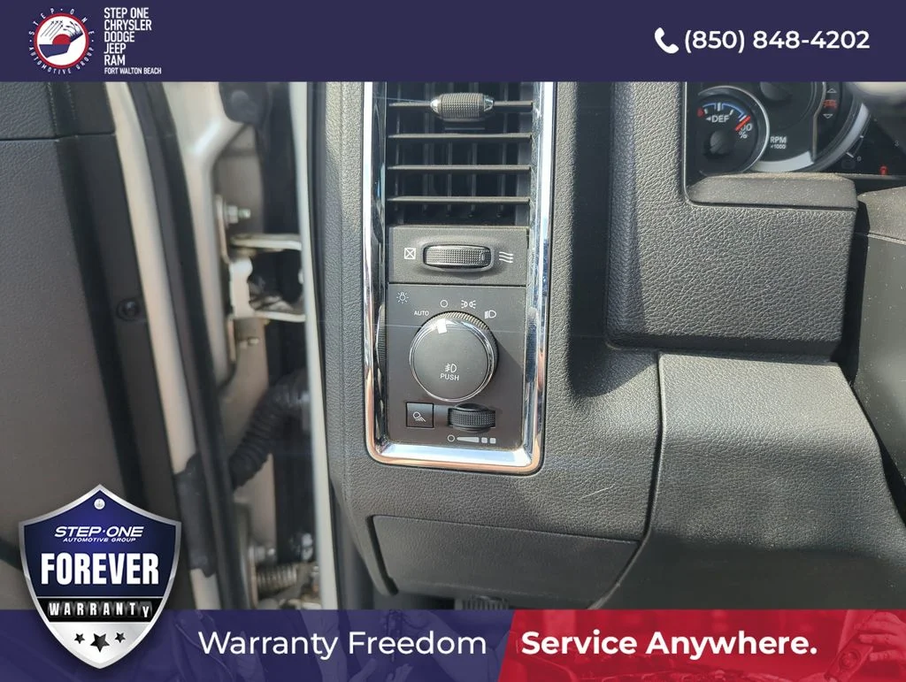 Used 2016 Silver Ram Laramie image 14