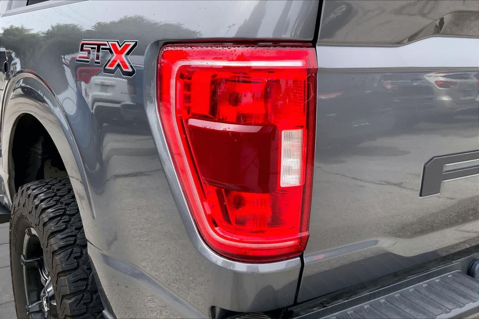 Used 2021 Carbonized Gray Ford XL image 24